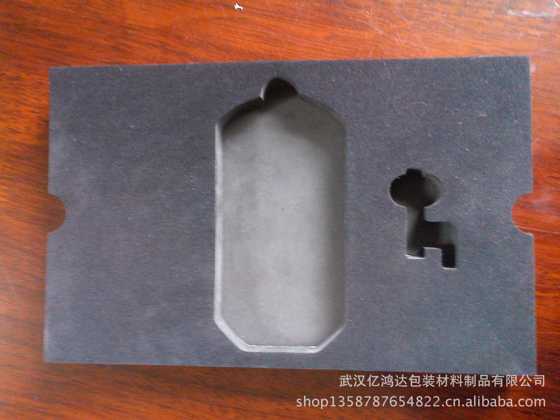 EVA内衬 从植绒工艺到手机防护的全面解析